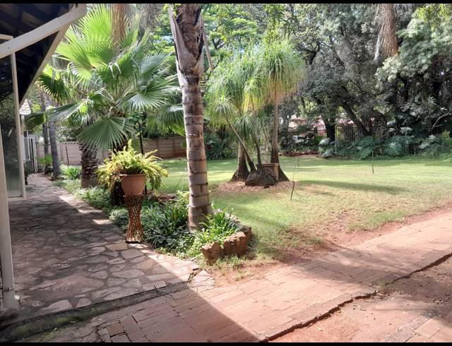 4 BEDROOM HOUSE FOR SALE IN PROTEA PARK